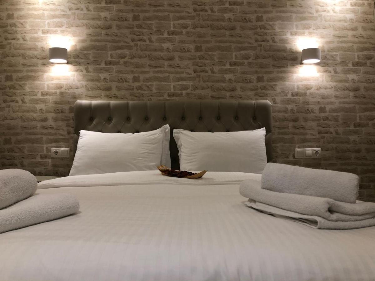Luxury Plateia Apartment *