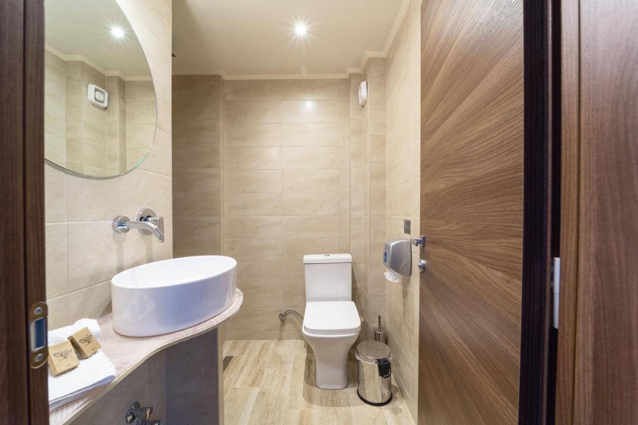 Luxury Plateia